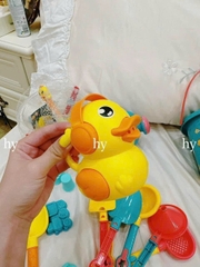 Xô Xúc Cát Đi Biển 18 Món Cho Bé – Bộ Đồ Chơi Cát Hình Vịt Dễ Thương Kèm Xẻng, Khuôn, Xô