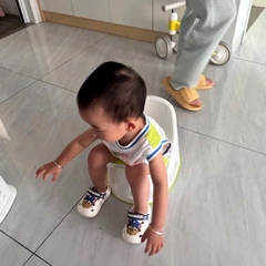 IKEA - Bô di động cho bé LOCKIG
