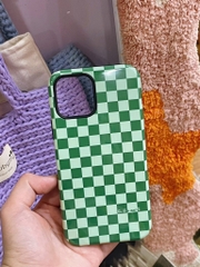 Ốp 17 promax Kẻ caro xanh lá cây Mai Lê x Líu Lô