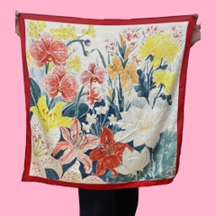 Khăn lụa vuông muôn hoa Mai Lê