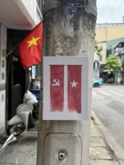 Thiệp Lương Doo Cờ VietNam búa liềm