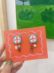 Khuyên tai Líu Lô Gạch Bông Charm