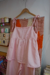 Áo hai dây babydoll kẻ trắng hồng cotton