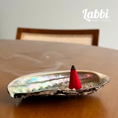 NỤ LABBI XÔ TRẮNG
