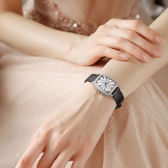 Đồng Hồ Nữ I&W Carnival 581L2 Quartz