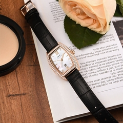 Đồng Hồ Nữ I&W Carnival 537L1 Quartz