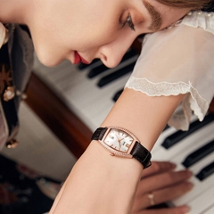 Đồng Hồ Nữ I&W Carnival 537L1 Quartz