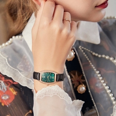 Đồng Hồ Nữ I&W Carnival 537L3 Quartz