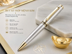 Mệnh Kim hợp bút ký màu gì?