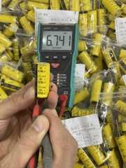6700UF 35V Màu Vàng