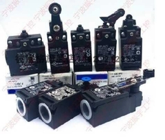 Công tắc hành trình OMRON D4N-2E20