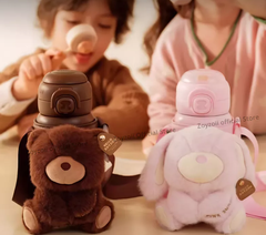 BÌNH NƯỚC GIỮ NHIỆT CHO BÉ CÓ ỐNG HÚT ĐI HỌC ZOYZOII KÈM TÚI GẤU BÔNG ANIMAL SERIES THERMOS CUP E20