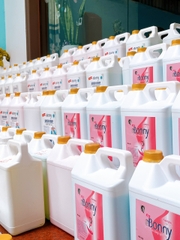 Combo 1 can dầu gội + 1 can sữa tắm Bonny 5L