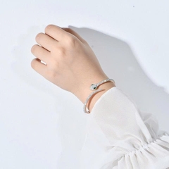 Combo Đồng Hồ Nữ JS-062A Julius Star + Vòng Tay Hình Chú Rắn ES190A