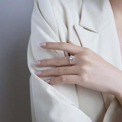 Combo Đồng Hồ Nữ JS-022A + Nhẫn Moissanite ES290AS