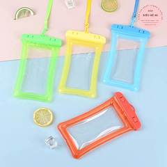 Túi đựng điện thoại có phao chống nước KOLEAD P84 dùng khi đi mưa, đi bơi - nhỏ gọn, tiện lợi, nhiều màu sắc nổi bật.