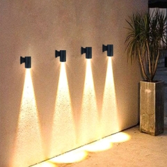 Đèn LED gắn tường Rạng Đông GT20.1P 20W một hướng chiếu tạo điểm nhất cho không gian ngoài trời, chống bụi nước tốt