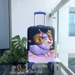 Vali Kéo Nhựa Cho Bé Size Xách Tay BEDDYBEAR In Hình Dập Nổi 3D Cừu 17 inch LV-CUU