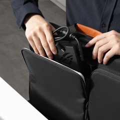 Cặp / Túi đeo chéo chống sốc laptop 17 inch TOMTOC Defender A42 Briefcase - A42G1D1 mỏng nhẹ, đai gài vali