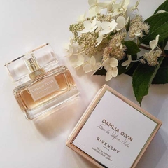 Nước hoa Givenchy Dahlia Divin Nude Eau de Parfum