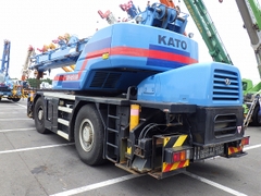 Xe cẩu bánh lốp 25 tấn Kato KR25H-V7 (2012) nhập khẩu từ Nhật Bản