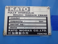 Xe cẩu bánh lốp 25 tấn Kato KR25H-V7 (2012) nhập khẩu từ Nhật Bản