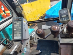 Xe cẩu bánh xích 200 tấn Kobelco 7200 (2000) nhập khẩu từ Nhật Bản
