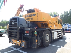 Xe cẩu bánh lốp 65 tấn Kato KR65H (2006) nhập khẩu từ Nhật Bản