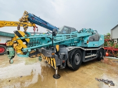 Xe cẩu bánh lốp 25 tấn Kobelco RK250-7 (2010) nhập khẩu từ Nhật Bản