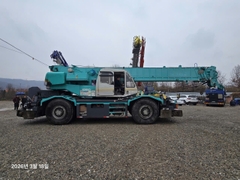 Xe cẩu bánh lốp 45 tấn Kobelco RK450-2 (1995) nhập Hàn Quốc
