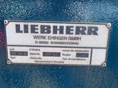 Xe cẩu bánh lốp 220 tấn Liebherr LTM1220NX nhập khẩu từ Nhật Bản