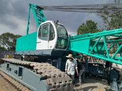 Xe cẩu bánh xích 100 tấn Kobelco 7100 - 138