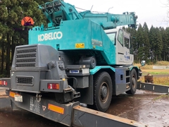 Xe cẩu bánh lốp 25 tấn Kobelco RK250-6 (2007) nhập khẩu từ Nhật Bản