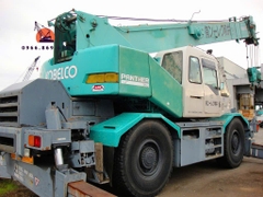 Xe cẩu bánh lốp 25 tấn Kobelco RK250-5 (1999) nhập khẩu từ Nhật Bản