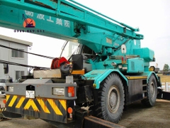 Xe cẩu bánh lốp 25 tấn Kobelco RK250-3 (1997) nhập khẩu từ Nhật Bản