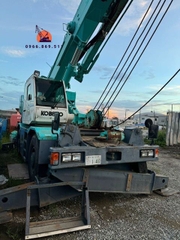 Xe cẩu bánh lốp 25 tấn Kobelco RK250-6 (2003) nhập khẩu từ Nhật Bản