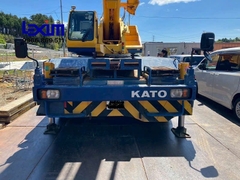 Xe cẩu bánh lốp 70 tấn Kato KR70H (2011) nhập khẩu từ Nhật Bản