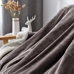 Chăn lông cừu 2 lớp màu ghi (2m x 2.3m)