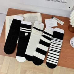 [Ảnh thật] Set 5 đôi Tất thể thao cotton cổ cao trắng đen mỏng mịn, co giãn ôm chân tốt, thoải mái Hàn Quốc - QC24-T819