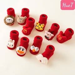 Tất đỏ đầu thú lót lông cho bé