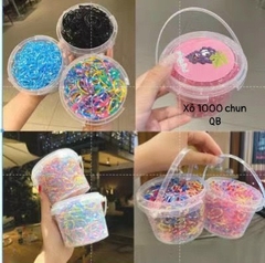 Đồ chơi - Xô hộp 1000 chun tóc chun nịt buộc tóc cao su nhiều màu siêu dai cho mẹ và bé có nắp đậy