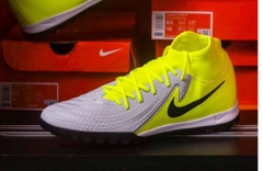 Các mẫu giày Nike Bóng Đá sân cỏ nhân tạo cổ cao.