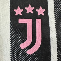 Juventus 25/26 Player - Trắng sọc đen
