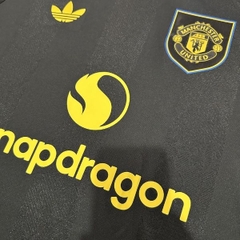 Manchester United 25/26 Player - Đen vàng