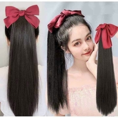 Buộc nơ đỏ thẳng
