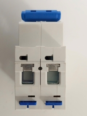 Aptomat MCB 2P AC 32A bảo vệ mạch điện khỏi các sự cố quá tải và ngắn mạch