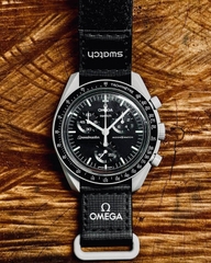 Omega MoonSwatch Mission to the Moon SO33M100