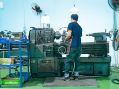 Máy tiện cơ