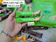 Bánh Cuộn Ngũ Cốc Nhân Kem 5 Vị Yuki & Love Vị Trà Xanh (Gói Màu Xanh Lá)