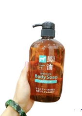 Sữa tắm tinh dầu ngựa Nhật bản- Horse Oil 600ml